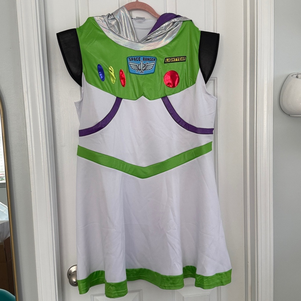Spirit Halloween Toy Story Adult Buzz Lightyear costume - Picture 3 of 10